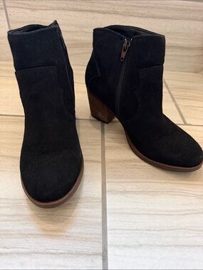 dh NEW YORK Black Suede Ankle Booties with Side Zip and Stacked Heel